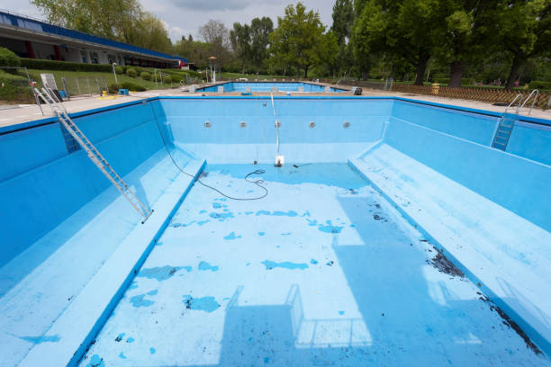 Best Professional water damage repair  in Watergate, FL